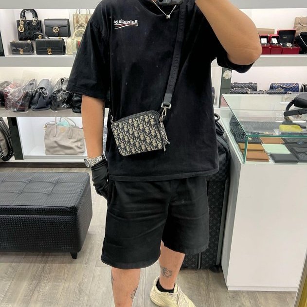 東區正精品㊣DIOR 20BBC119YSE 藍色老花丹寧布帆布銀扣方型雙層拉鍊手拿包斜背包 RZ5768-1