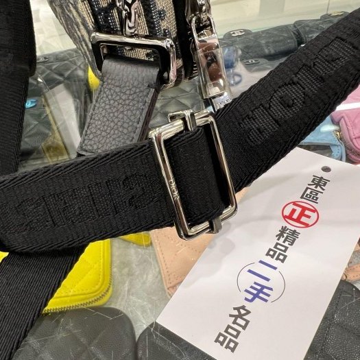東區正精品㊣DIOR 20BBC119YSE 藍色老花丹寧布帆布銀扣方型雙層拉鍊手拿包斜背包 RZ5768-9
