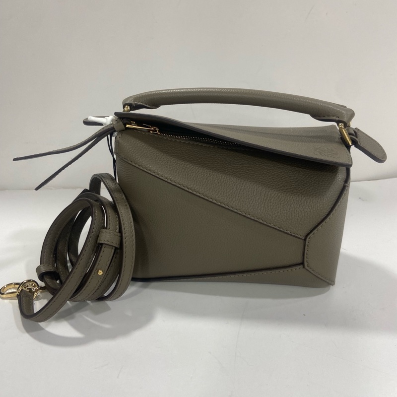 LOEWE 包包 迷你 補貨到 size：17X12CM-3