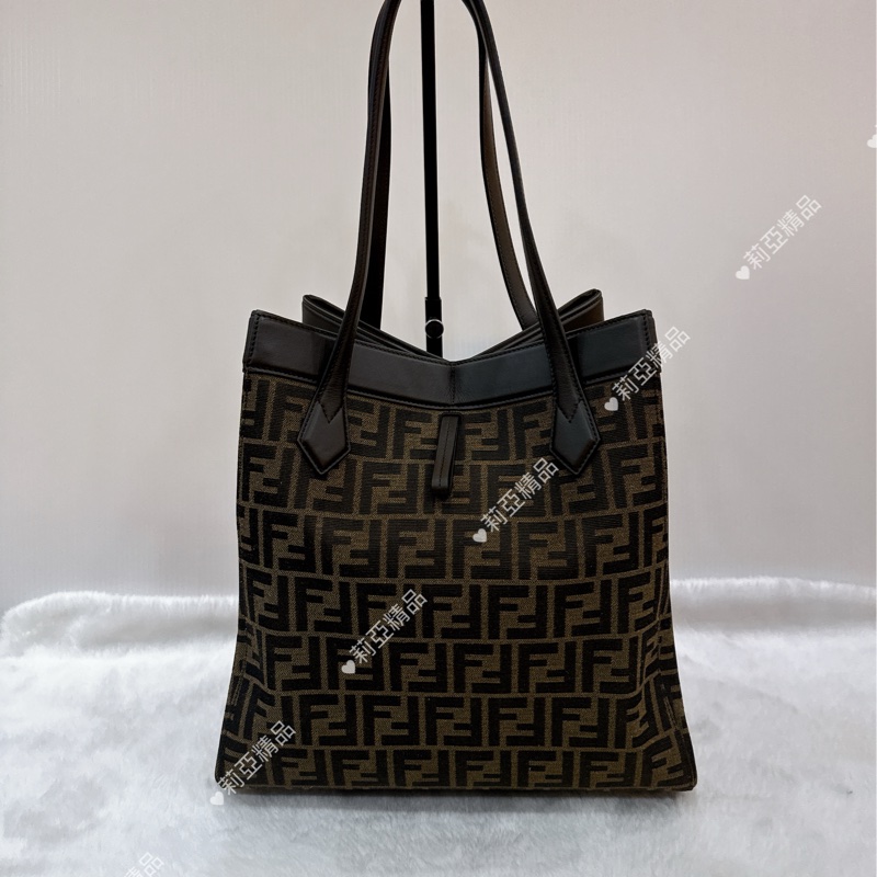 莉亞精品♡Fendi 老花摺紙包 二手-3