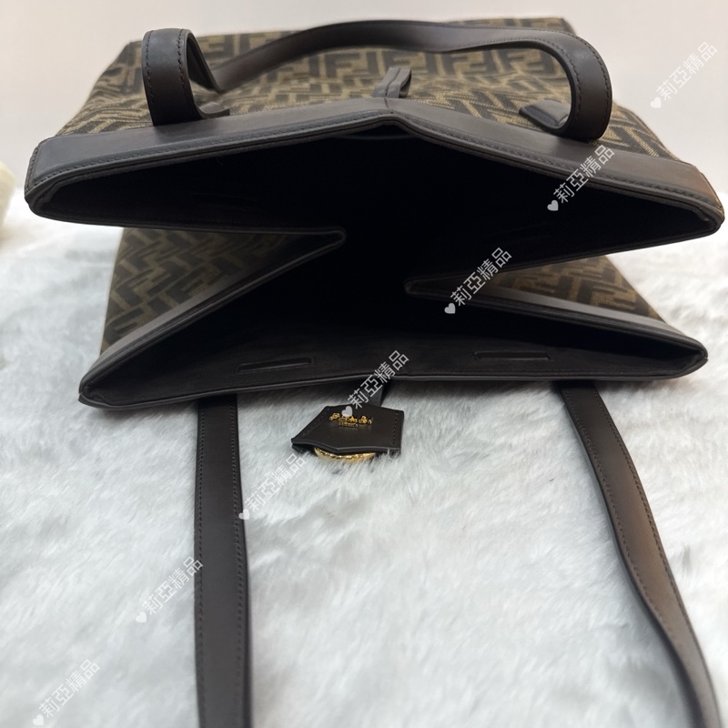 莉亞精品♡Fendi 老花摺紙包 二手-4