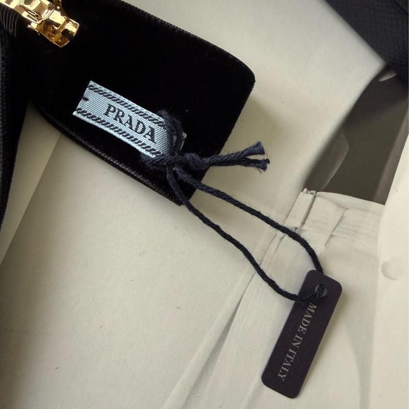 金色三角牌標誌絲絨蝴蝶結髮夾(黑色)-4