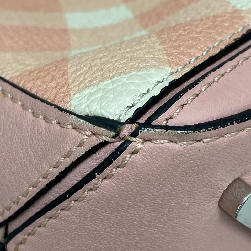☆ Loewe 羅意威 Pink Checked Calfskin Puzzle 2Way Bag 粉紅色小牛皮兩用袋 - 257025240-7