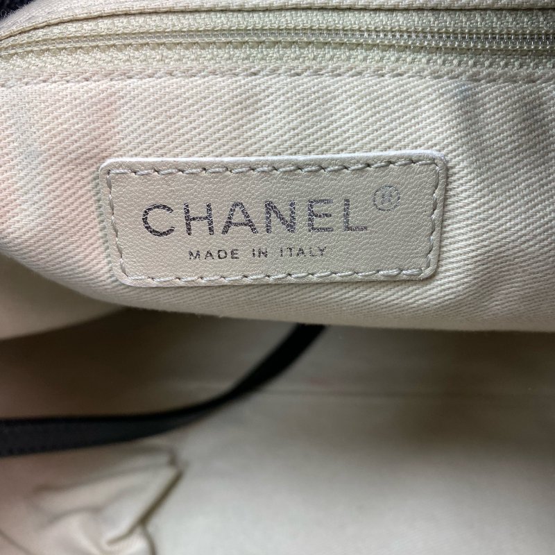 △ Chanel 香奈兒 Black Caviar Skin Silver Tone Metal Chain Tote Bag No.19 A94033 黑色粒紋小牛皮銀色金屬托特袋No.19 - 257023829-18