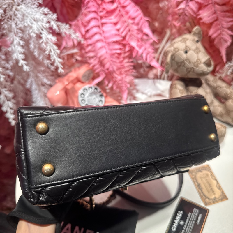Chanel 揉皺牛皮handle斜背包/王吉娜古董精品-5