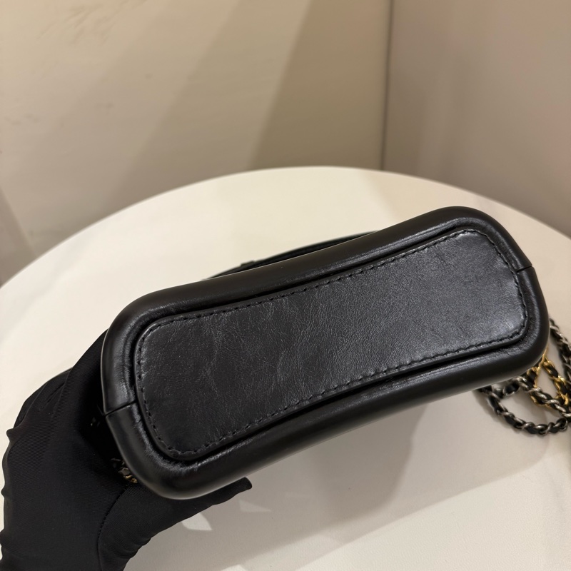 （甜價美包）Chanel 香奈兒 限量提把流浪包黑金小號-6