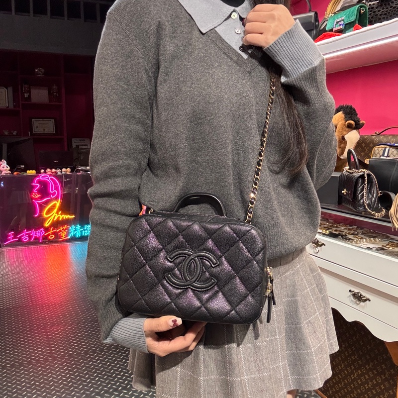 Chanel 化妝包斜背包荔枝皮/王吉娜古董精品-1