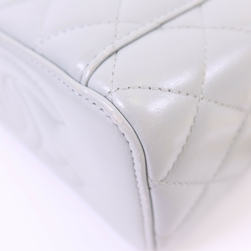 CHANEL 羊皮皮革Vanity Case金扣鏈帶肩背袋-12