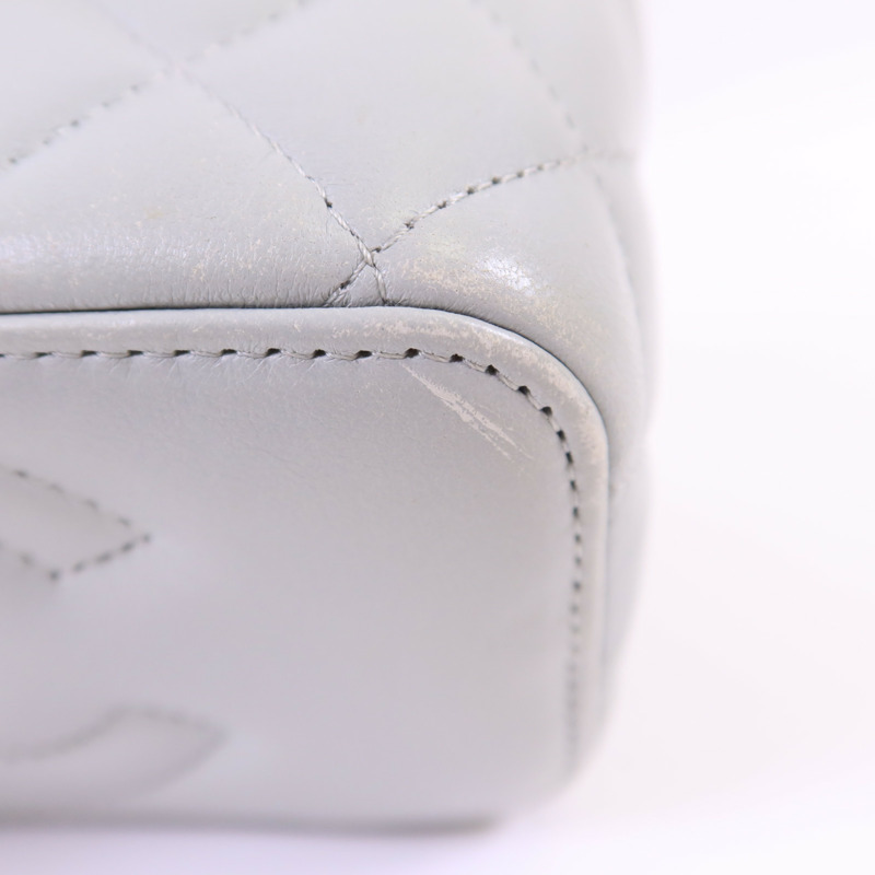 CHANEL 羊皮皮革Vanity Case金扣鏈帶肩背袋-19