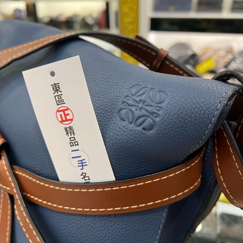 東區正精品㊣LOEWE GATE 藍色拚咖啡色牛皮斜背包郵差包馬鞍包綁帶禮物包大款 30CM RZ5034-6