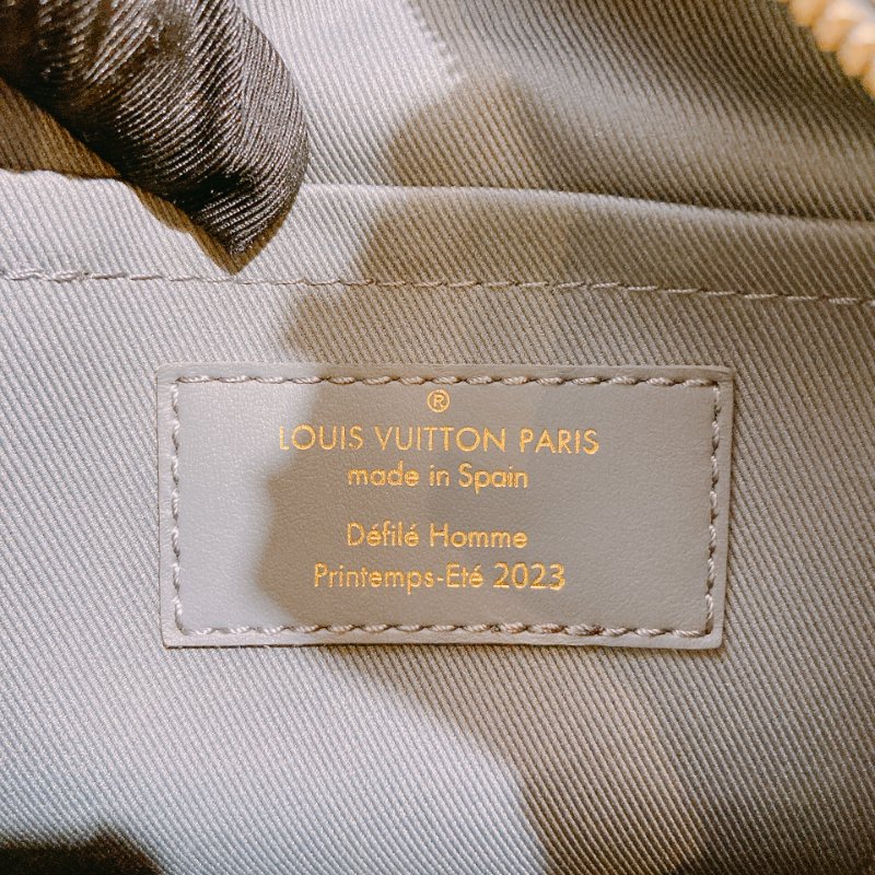 TW4663 Louis Vuitton 路易威登 浮雕男士郵差包 Cruiser Messenger Bag Calfskin-15