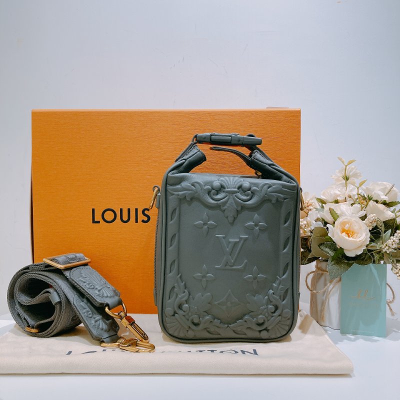 TW4663 Louis Vuitton 路易威登 浮雕男士郵差包 Cruiser Messenger Bag Calfskin-20