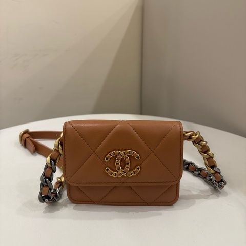 （極新美包）Chanel香奈兒 19woc mini腰包