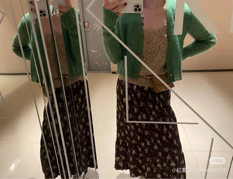 （極新美包）Chanel香奈兒 19woc mini腰包-7