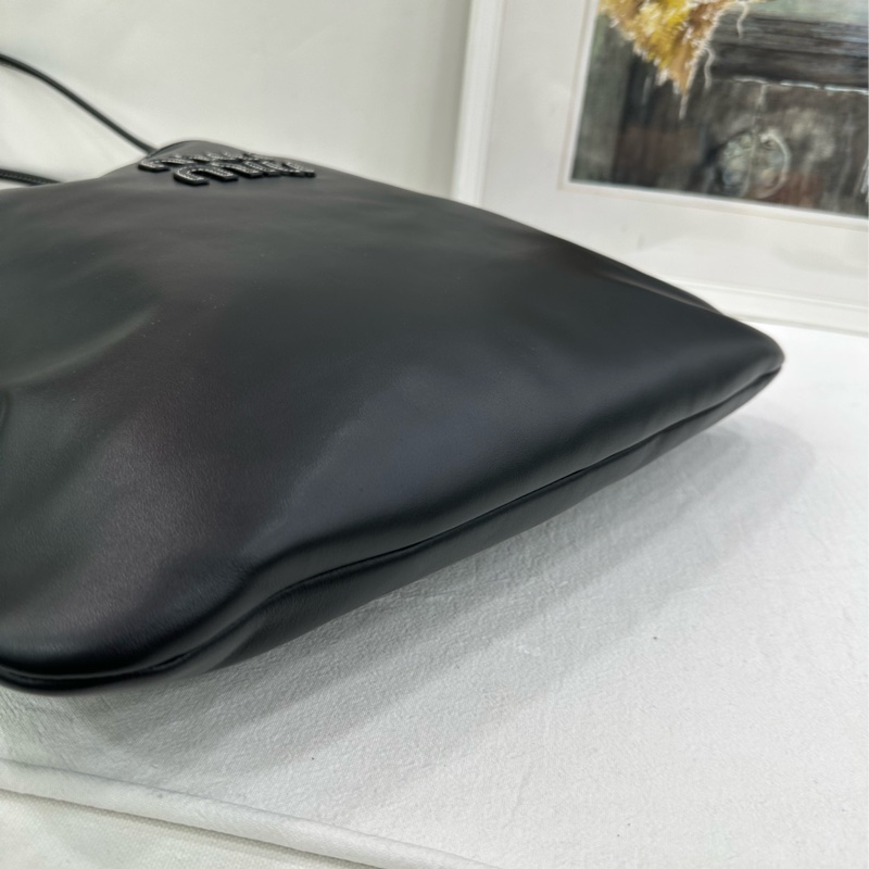 Miu Miu IVY hobo托特包，黑色 很新 25年 內襯有幾點印子-6