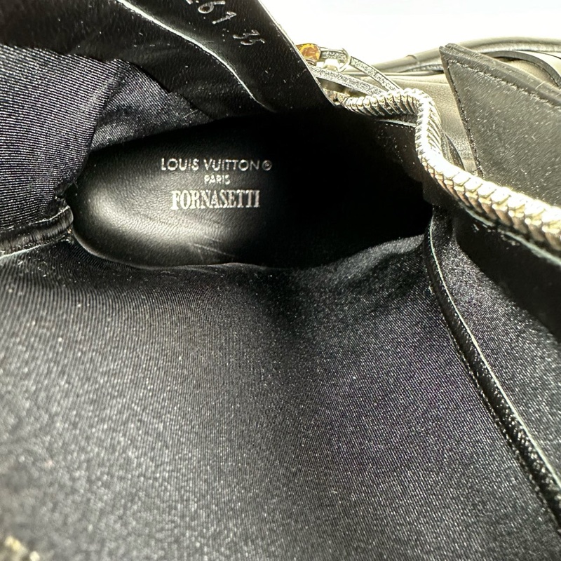 閒置新LV路易威登Square Pillow系列輕便舒適時尚休閒短靴，女款，黑色35碼一-6