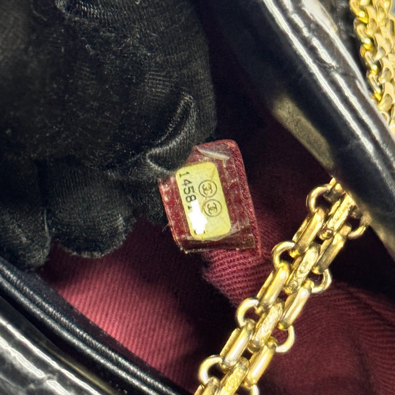 【極新🎁】 Chanel 黑金皺紋牛皮 小號 保齡球包 （專櫃22.6萬）-20