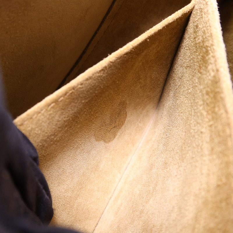 LOEWE 牛皮皮革Gate Small金扣肩背袋-13