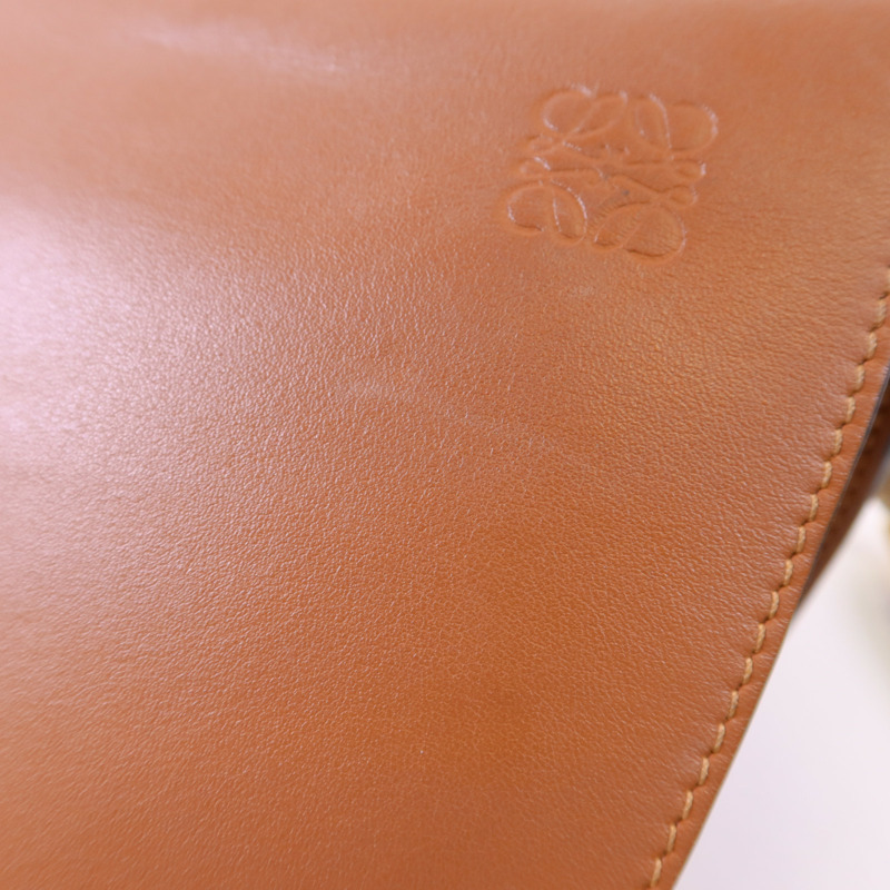 LOEWE 牛皮皮革Gate Small金扣肩背袋-15