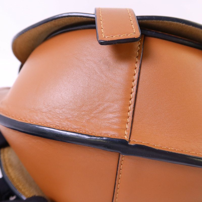 LOEWE 牛皮皮革Gate Small金扣肩背袋-17