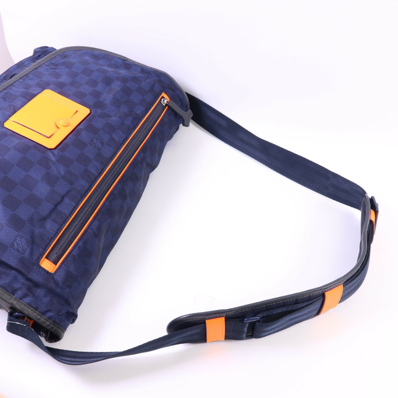 LOUIS VUITTON Damier Challenge LV Cup  Messenger Bag肩背袋-4