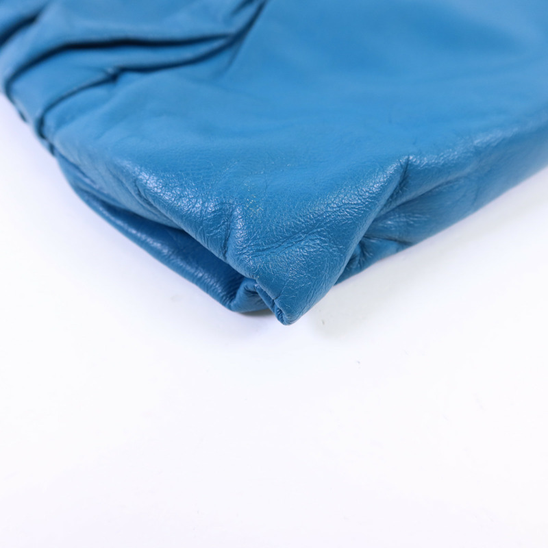 Miu Miu 牛皮皮革Clutch Bag金扣手拿包-10