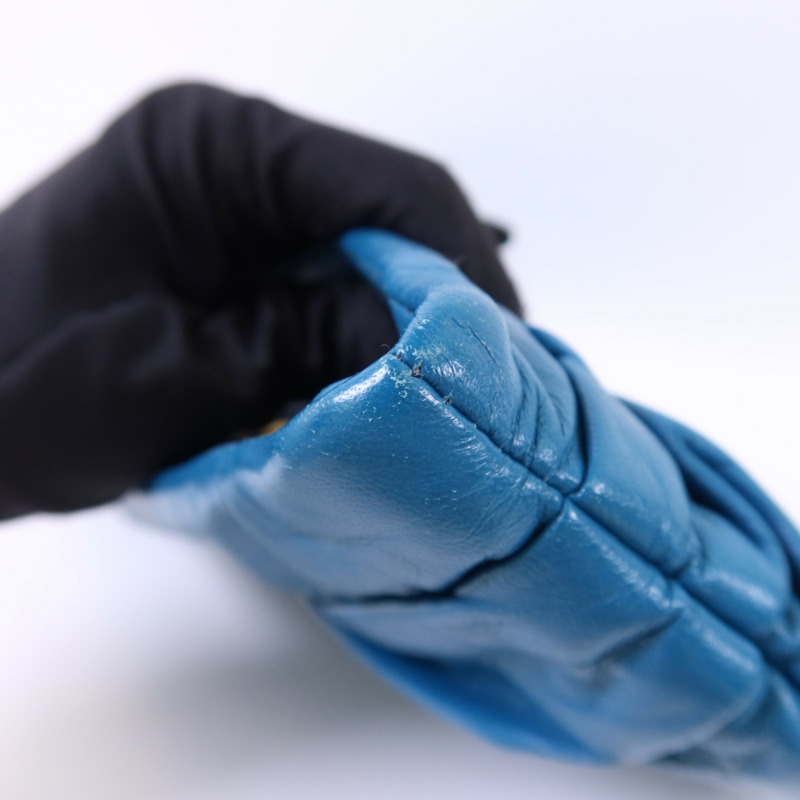 Miu Miu 牛皮皮革Clutch Bag金扣手拿包-14