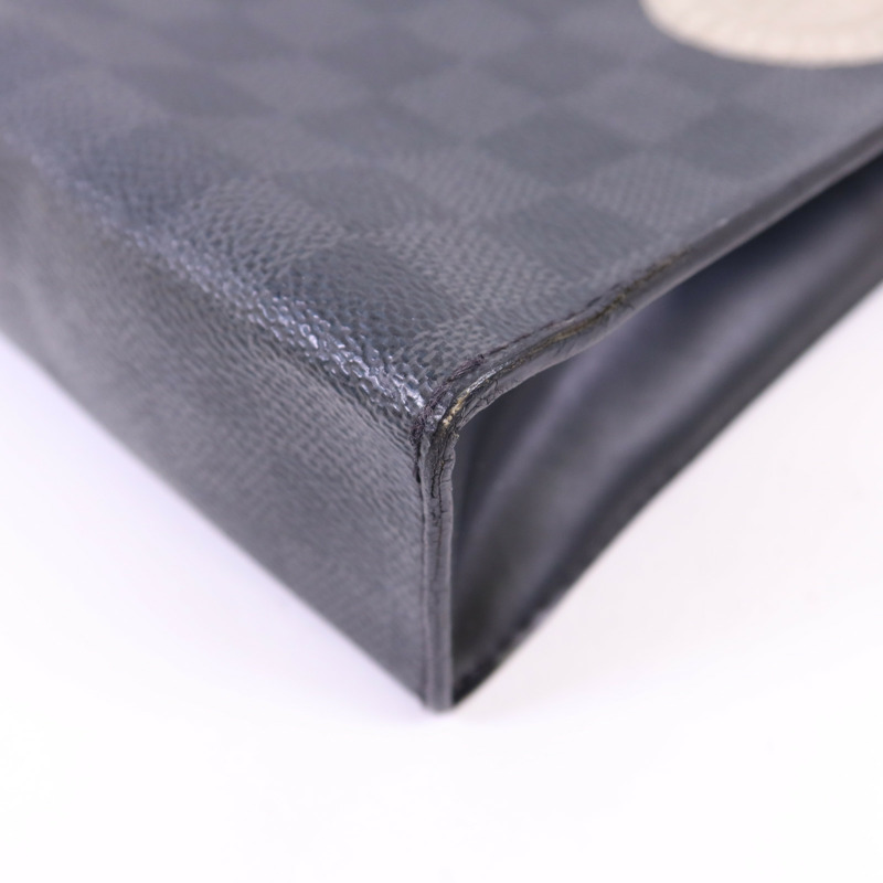 LOUIS VUITTON Damier Graphite Pochette Voyage MM銀扣手拿包-9