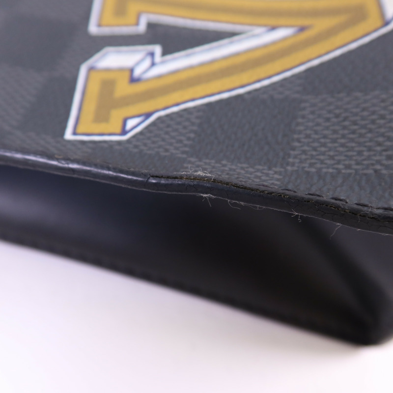 LOUIS VUITTON Damier Graphite Pochette Voyage MM銀扣手拿包-14