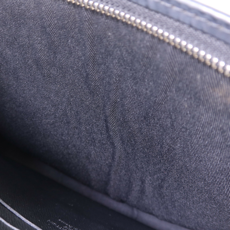 LOUIS VUITTON Damier Graphite Pochette Voyage MM銀扣手拿包-17