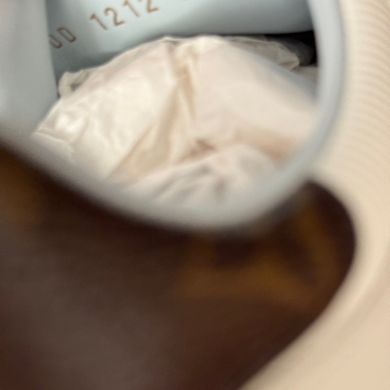 99新LV ss23 time out系列藍魔術貼系帶休閒鞋 39.5碼 一-5