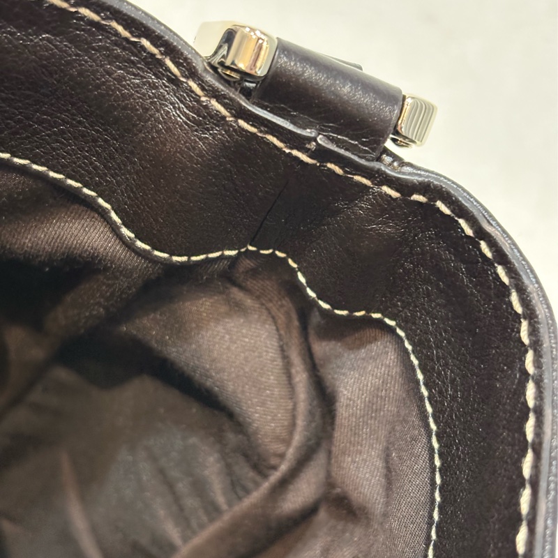 GUCCI 233608 GG LOGO 綠紅綠織帶 老花字紋緹花布 咖啡牛皮 肩背包 HOBO-27