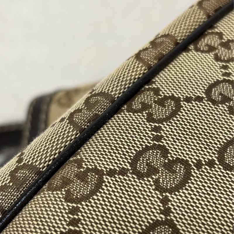 GUCCI 233608 GG LOGO 綠紅綠織帶 老花字紋緹花布 咖啡牛皮 肩背包 HOBO-40