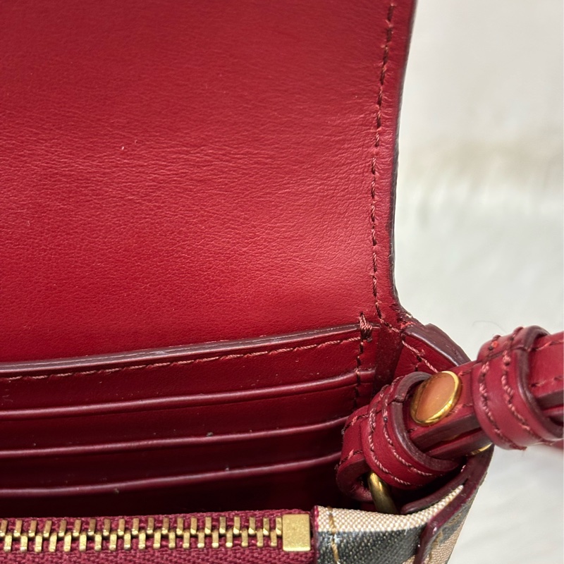 BURBERRY 4080066 PVC 防水格紋紅色牛皮 手拿包手機包郵差包記者包信差包小書包斜背包肩背包護照包-22