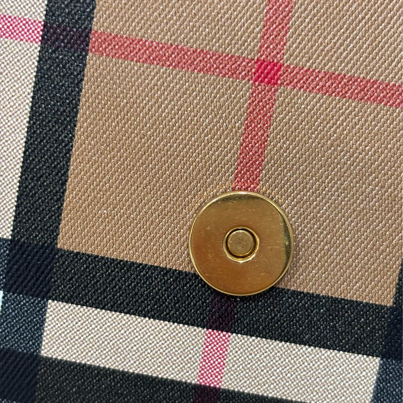 BURBERRY 4080066 PVC 防水格紋紅色牛皮 手拿包手機包郵差包記者包信差包小書包斜背包肩背包護照包-25