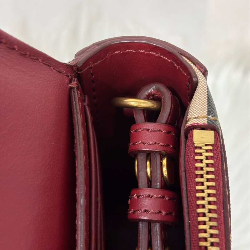 BURBERRY 4080066 PVC 防水格紋紅色牛皮 手拿包手機包郵差包記者包信差包小書包斜背包肩背包護照包-31