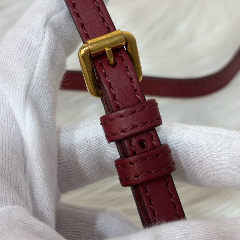 BURBERRY 4080066 PVC 防水格紋紅色牛皮 手拿包手機包郵差包記者包信差包小書包斜背包肩背包護照包-43