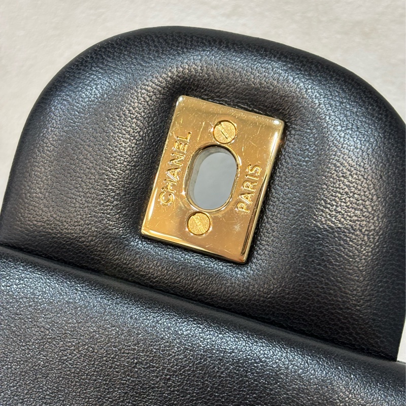 CHANEL A58600 COCO 30 CF JUMBO 黑色羊皮金鍊 肩背包斜背包口蓋包-8