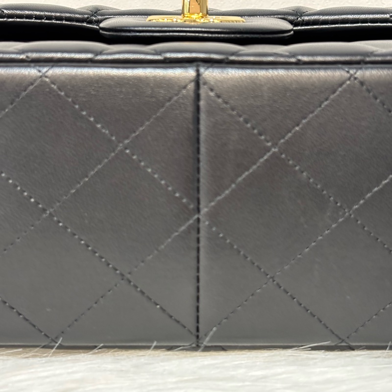 CHANEL A58600 COCO 30 CF JUMBO 黑色羊皮金鍊 肩背包斜背包口蓋包-31