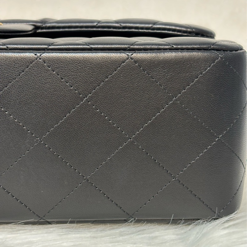 CHANEL A58600 COCO 30 CF JUMBO 黑色羊皮金鍊 肩背包斜背包口蓋包-33