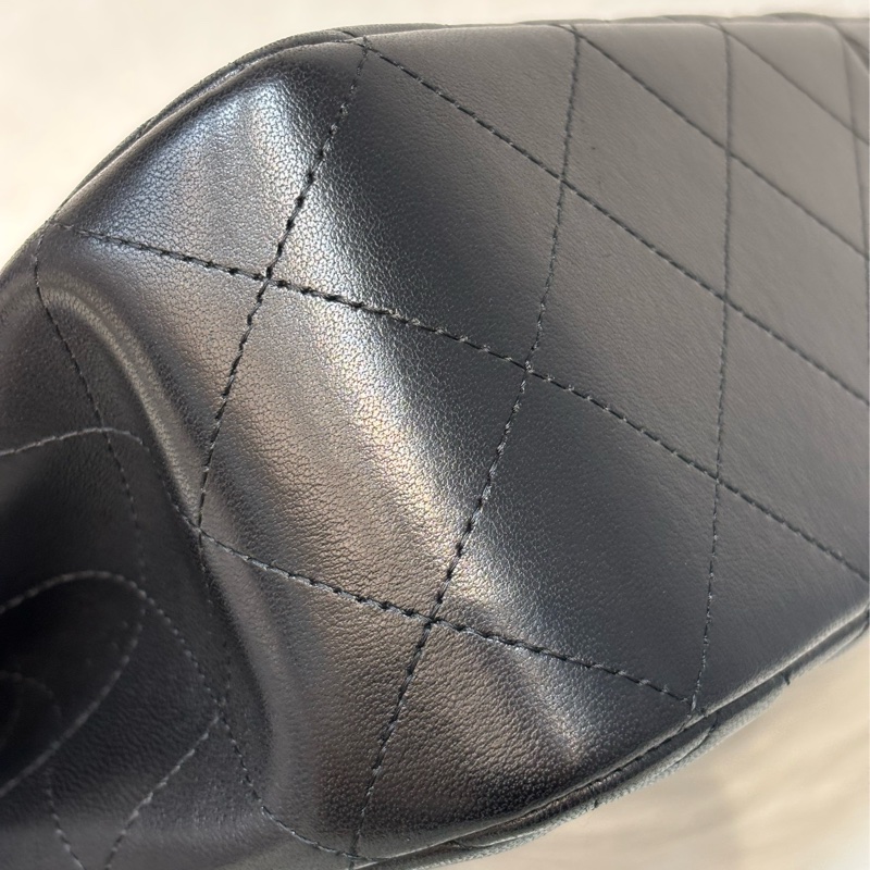 CHANEL A58600 COCO 30 CF JUMBO 黑色羊皮金鍊 肩背包斜背包口蓋包-36