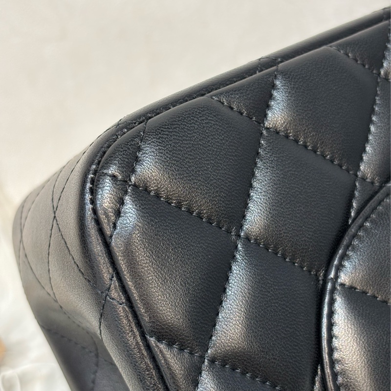 CHANEL A58600 COCO 30 CF JUMBO 黑色羊皮金鍊 肩背包斜背包口蓋包-37