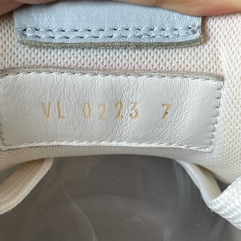 95新 lv trainer白藍牛仔滿印41碼無附件一-5