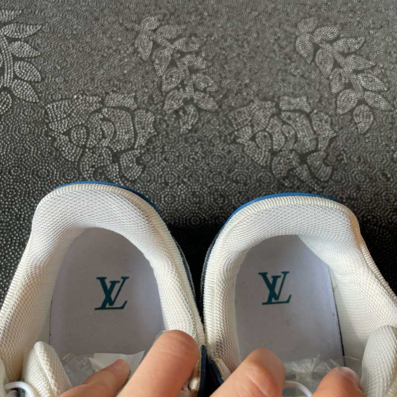 97新lv trainer白藍牛仔42碼無附件-7