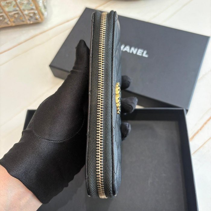 *SHIHNA名牌精品* CHANEL 黑色金釦 拉鍊中夾-5