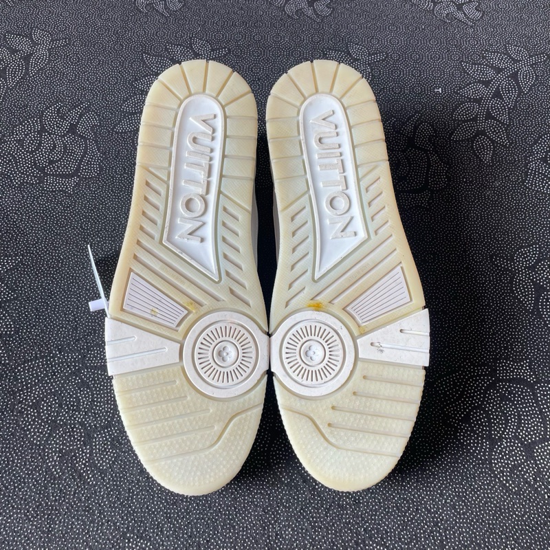 97新lv trainer白水泥44碼 無附件-3