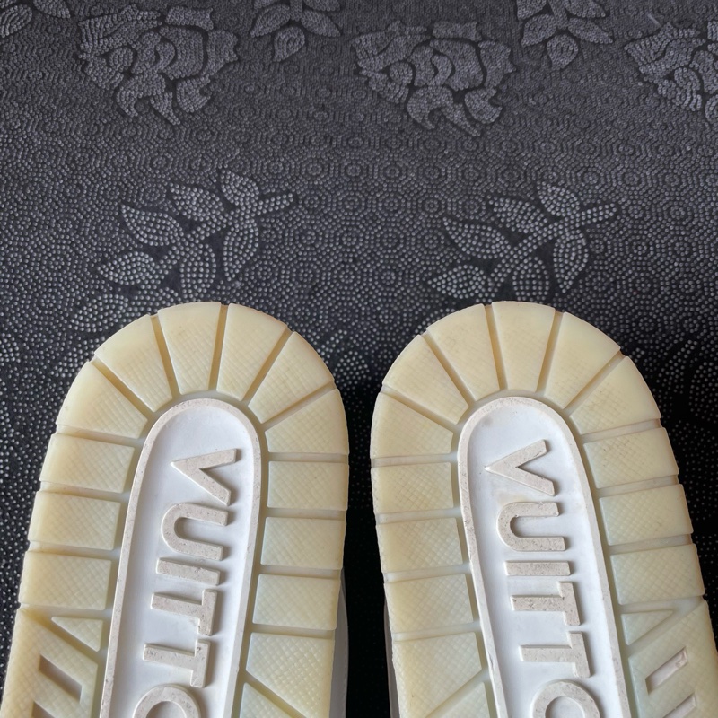 97新lv trainer白水泥44碼 無附件-4