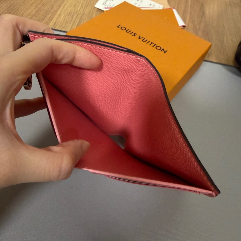 LV 原花金釦Lisa內玫粉色短夾M25692-9