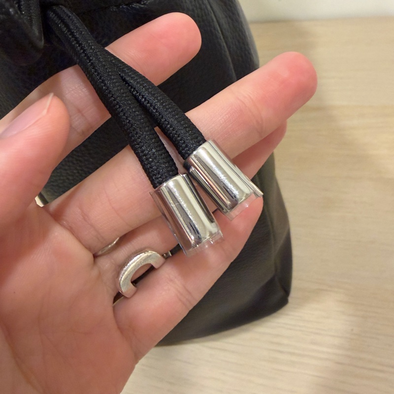 Vivienne Westwood 浮雕Logo肩背包-12