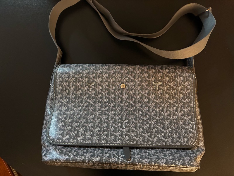 Goyard Capetien MM Messenger Bag-0